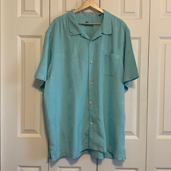 Tommy Bahama Other - Tommy Bahama Silk Button Down